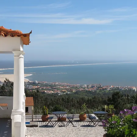 Guest house Casa Pinha 3*